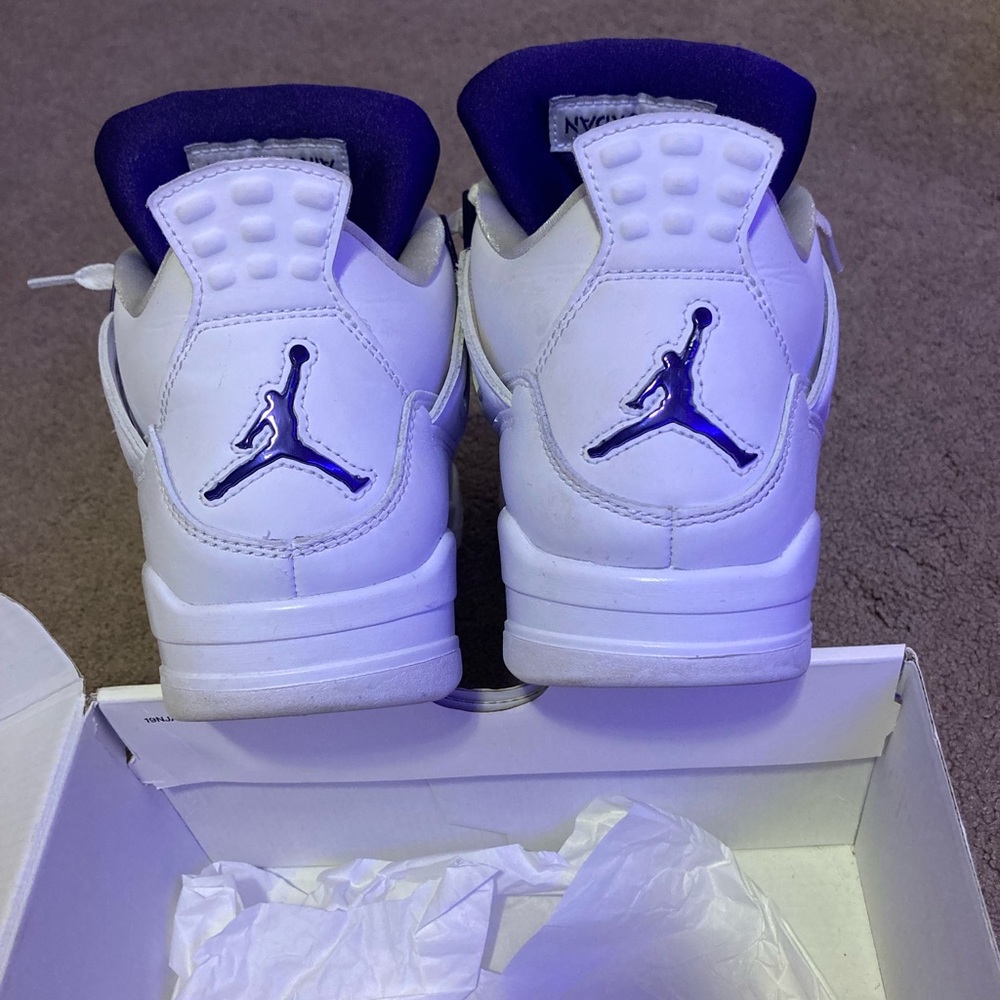 Jordan 4 - Picture 3 of 6